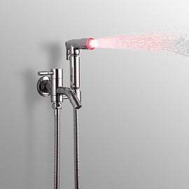 Bidet Wasserhahn-Messing-Zeitgenössisch-LED / Handdusche inklusive-Chrom