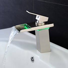 Zeitgenössisch Mittellage LED / Wasserfall with Keramisches Ventil Einhand Ein Loch for Gebürsteter Nickel, Waschbecken Wasserhahn