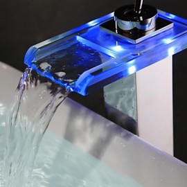 Zeitgenössisch Mittellage LED / Wasserfall with Keramisches Ventil Einhand Ein Loch for Bronze mit Ölschliff, Waschbecken Wasserhahn