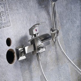 Wasserfall Bad Wasserhahn Badewanne Badewanne Brausebatterie mit Handbrause einzigen Griffhebel Nickel gebürstet eingestellt